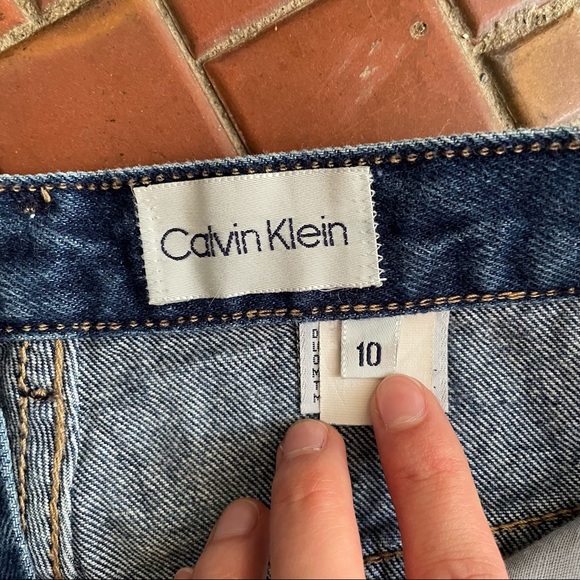 Vintage Calvin Klein cut off shorts - Picture 3 of 6